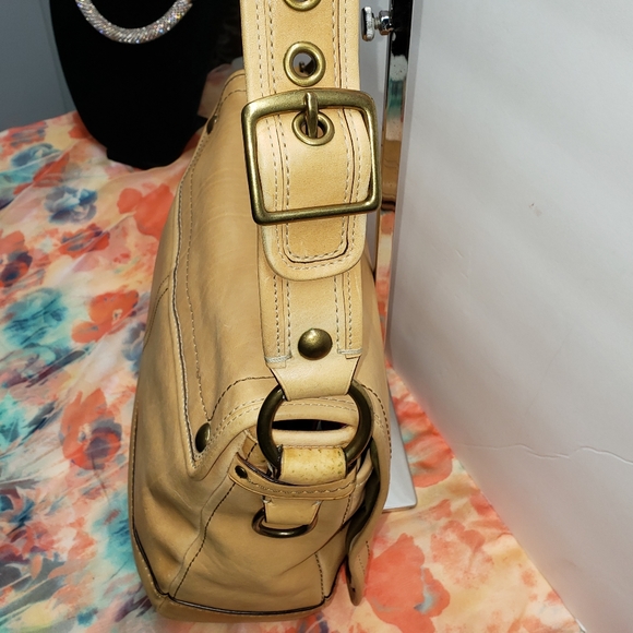 PRICE FIRM COACH LEGACY BAG & WALLET LEATHER SET. - Picture 11 of 16